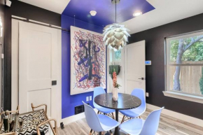 East Side Masterpiece - 6th Street - 4 min walk